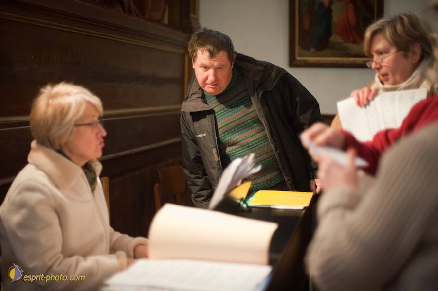 Nom de l'image : D30096585a_(c)Norbert-JUNG — Description :  Catéchumène à l'église de la Ferté Vidame - 3e étape